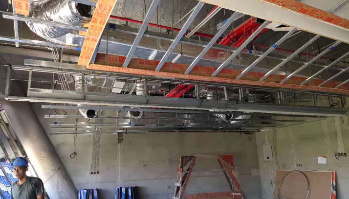 電動(dòng)擋煙垂壁