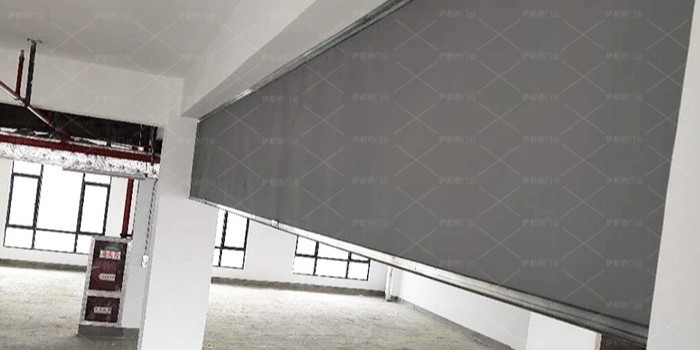 薩都奇告訴你，安裝擋煙垂壁時，如何封堵管道？